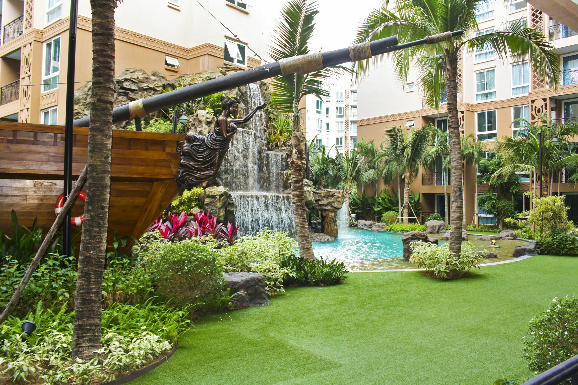 חוף ג'ומטיין Atlantis Condo Resort מראה חיצוני תמונה